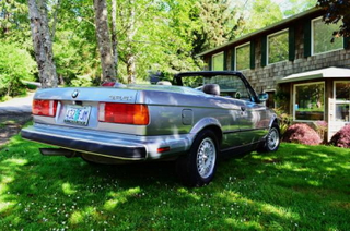 Illustration for article titled For $2,500, Is This E30 Automatically Screwed?